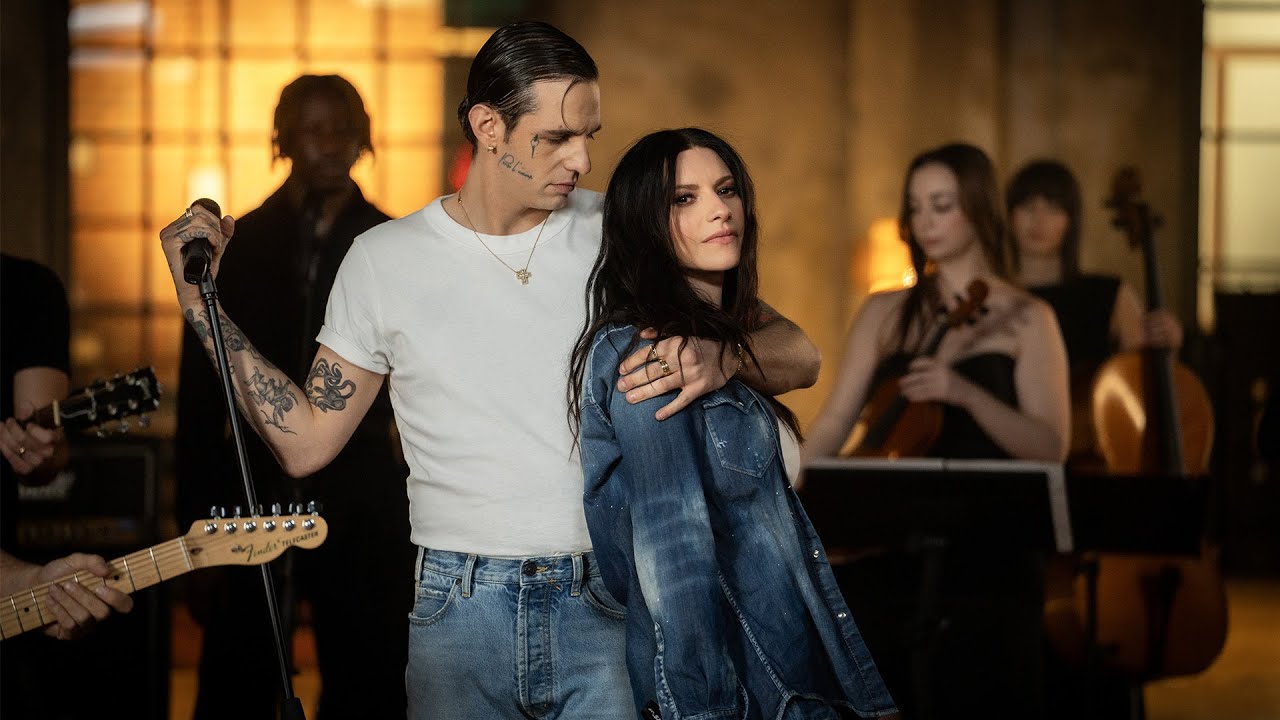 Laura Pausini e Achille Lauro durante la promozione del singolo in spagnolo 16 De Marzo