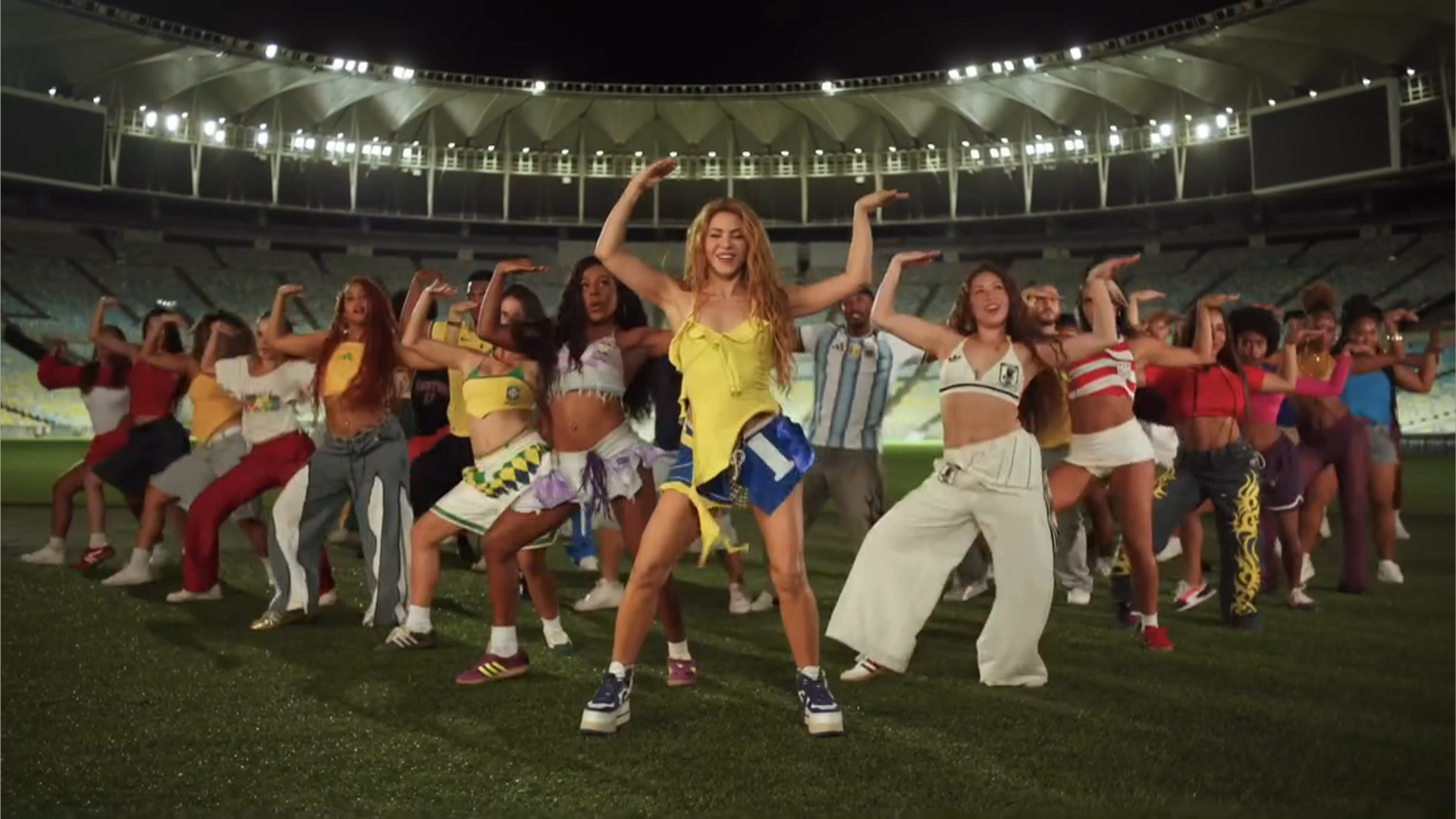 Shakira presenta “Dai Dai”, nuova canzone ufficiale della FIFA World Cup 2026 nello stadio Maracanã.